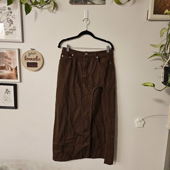 NWOT Retro Style Brown Denim Skirt With Slit - Picture 1 of 6